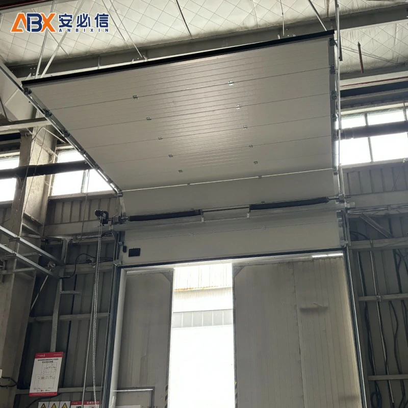 双河垂直滑升门